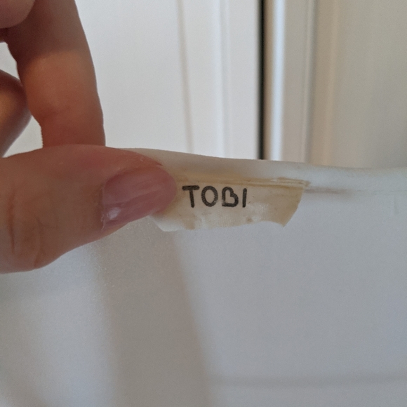 White bell sleeve Tobi top - Picture 4 of 4